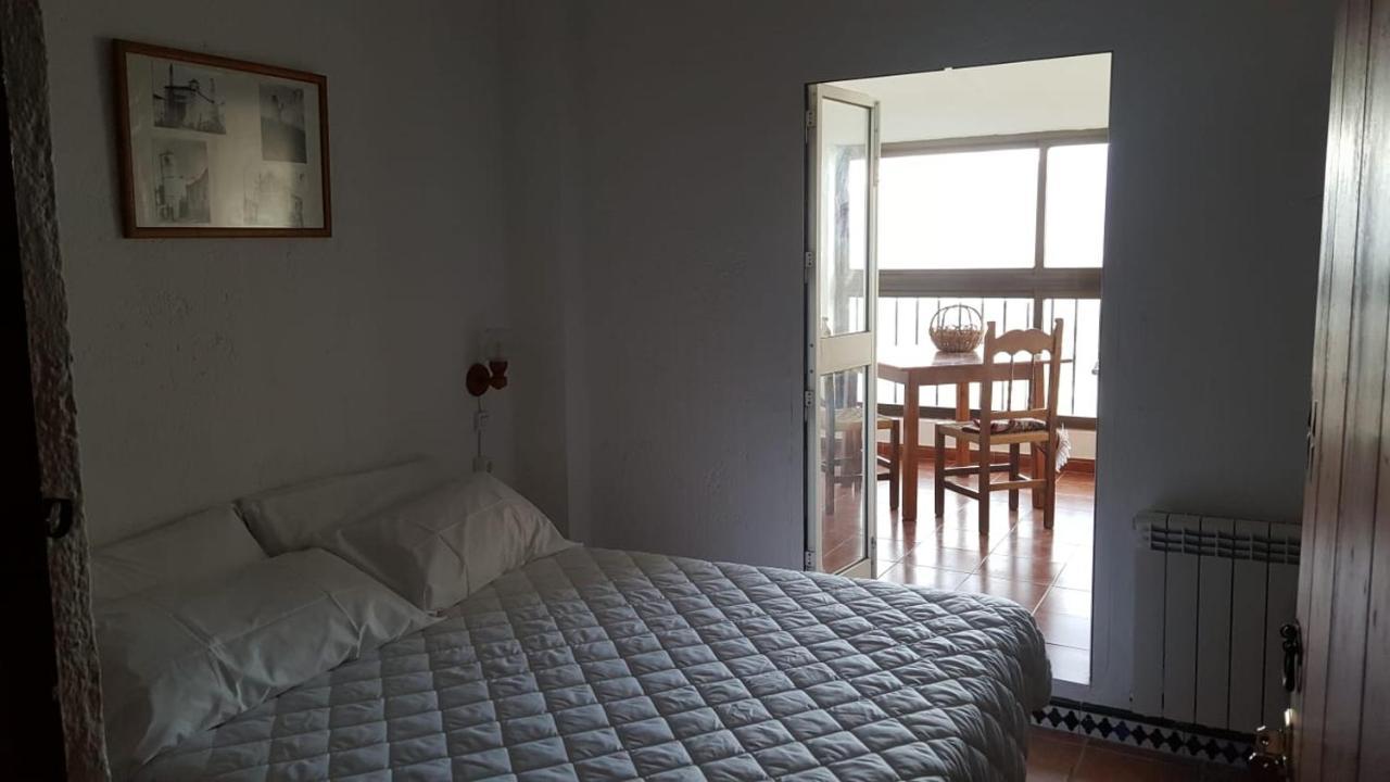 Los Estribos Hostal Zahara De La Sierra Exterior foto